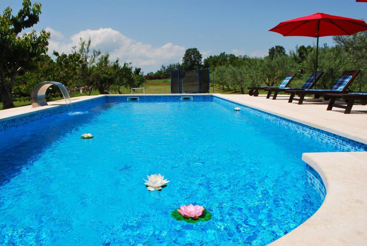 Villa Dorina Barban Buitenkant foto