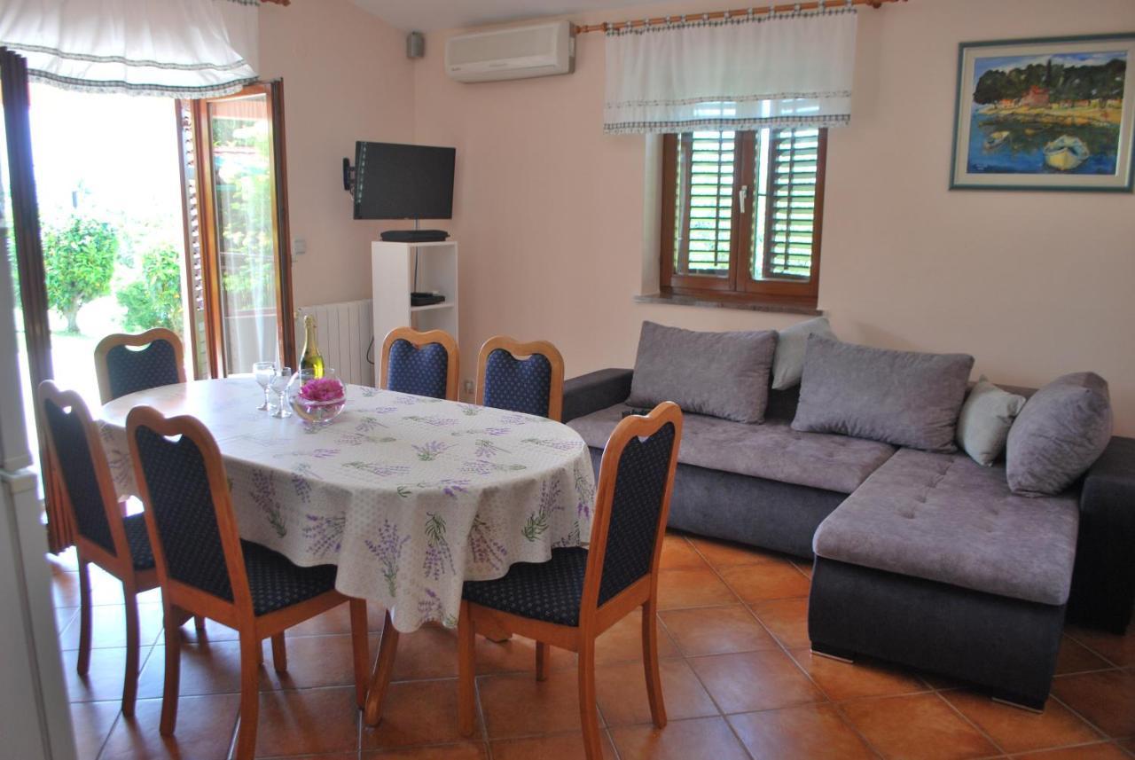 Villa Dorina Barban Buitenkant foto