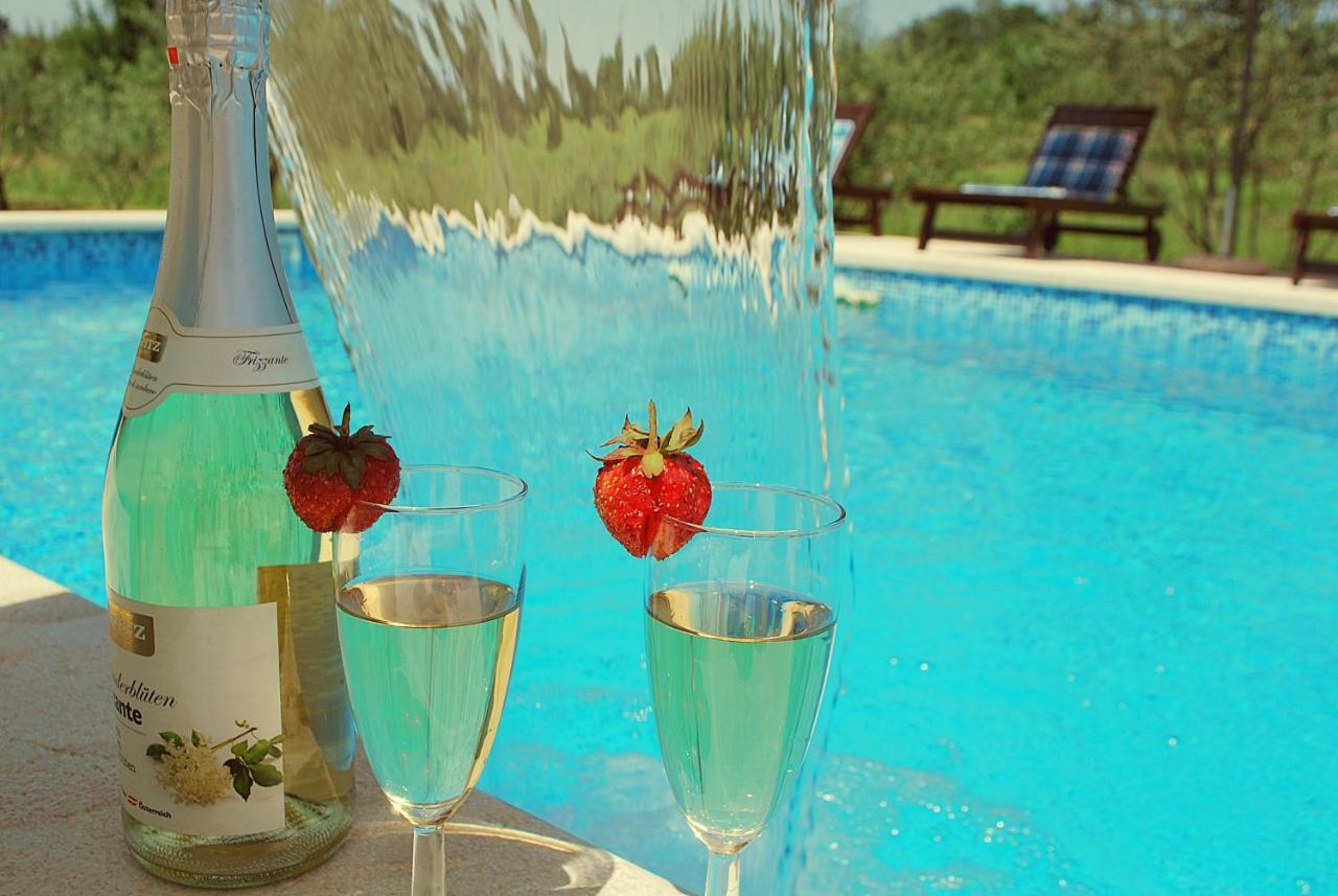 Villa Dorina Barban Buitenkant foto