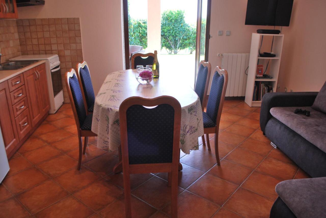 Villa Dorina Barban Buitenkant foto
