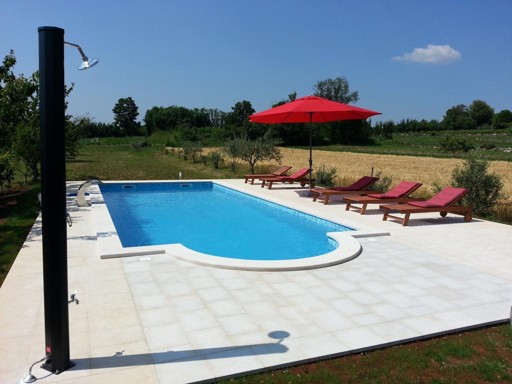 Villa Dorina Barban Kamer foto