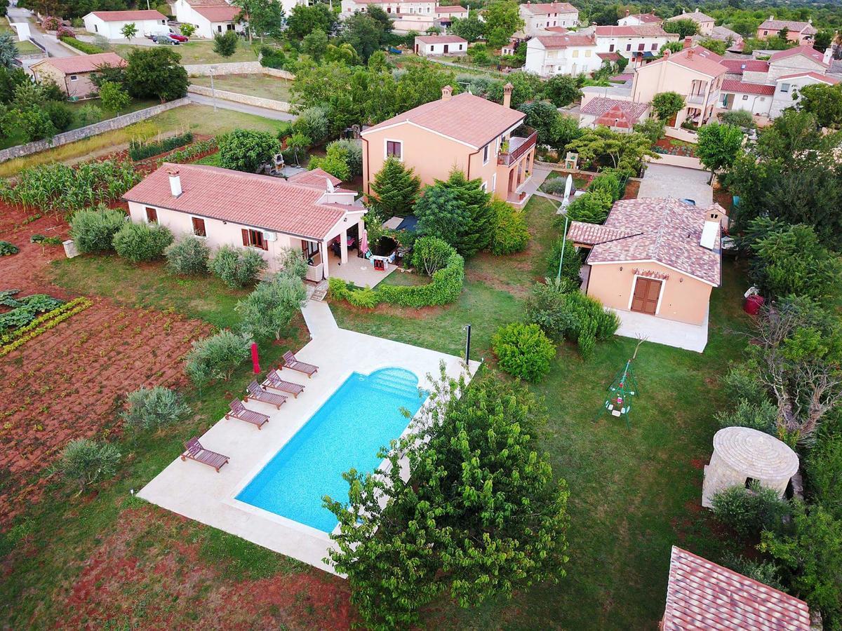 Villa Dorina Barban Buitenkant foto