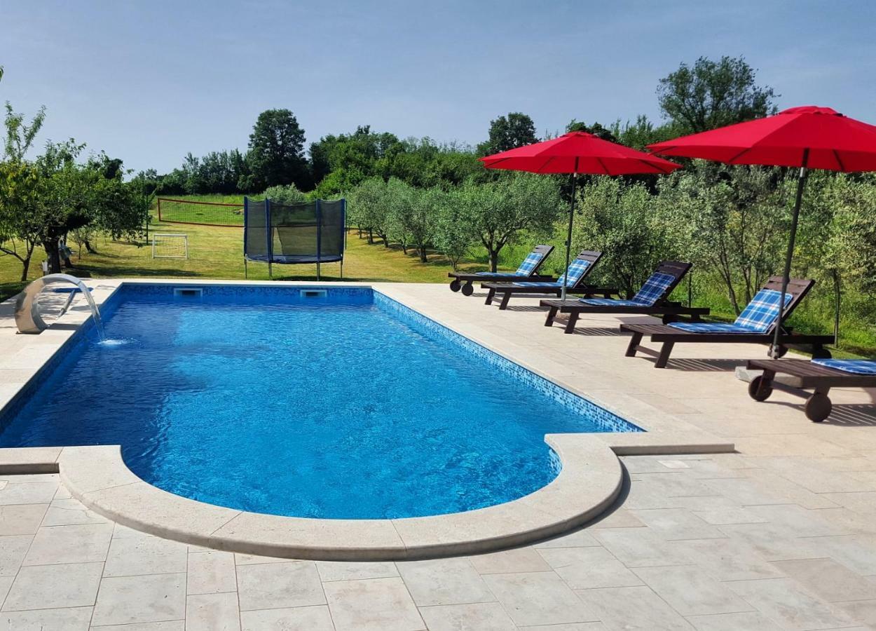 Villa Dorina Barban Buitenkant foto